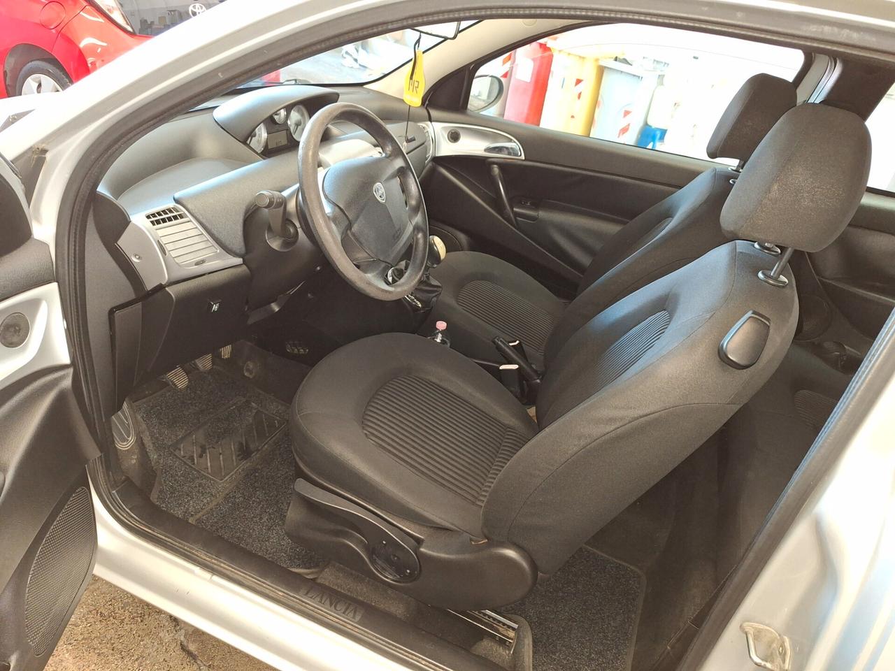 LANCIA YPSILON 2010 GPL 77CV NEOPATENTATI PIENO 24€ 400KM