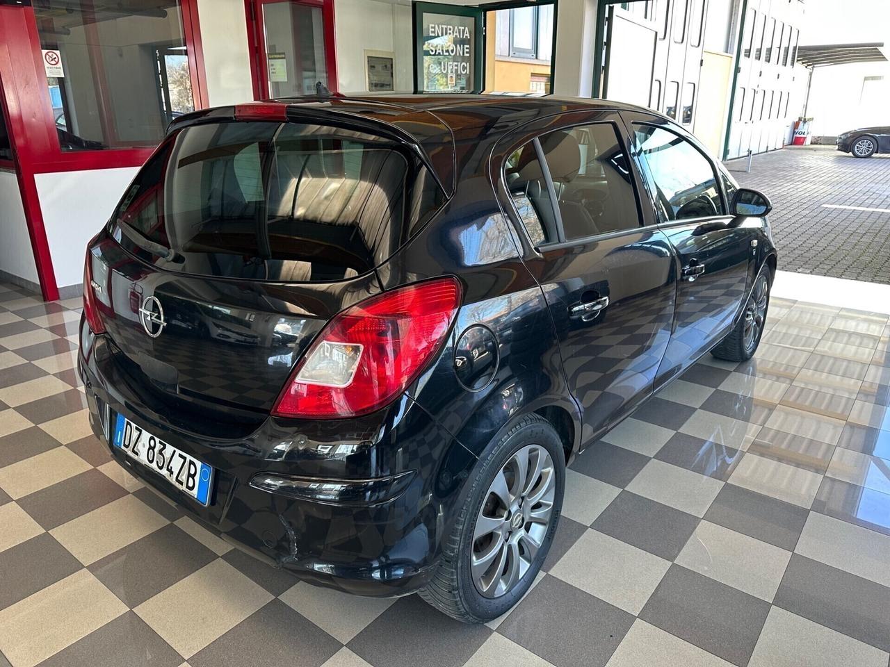 Opel Corsa 1.2 85Cv GPL Neopatentati