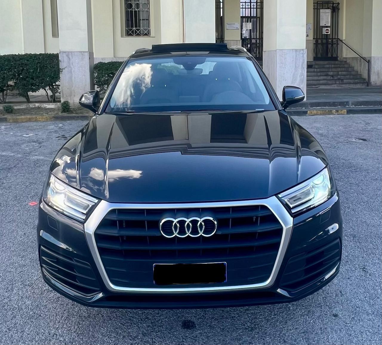 Audi Q5 2.0 TDI 150 CV Acc.Permute
