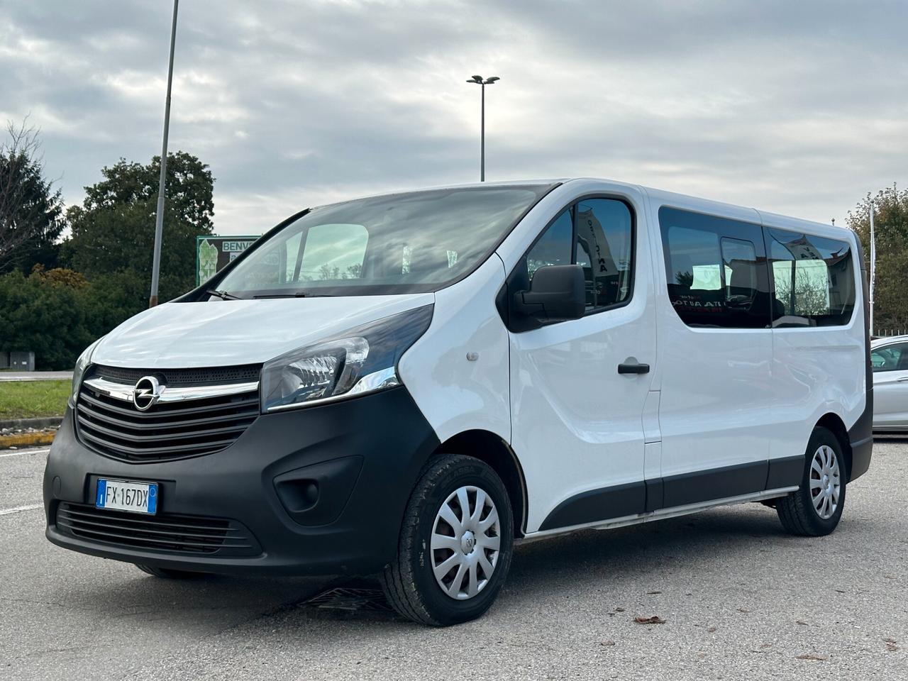 Opel Vivaro 29 -9 POSTI 1.6 -120cv Euro6c L2h1 29 Qli