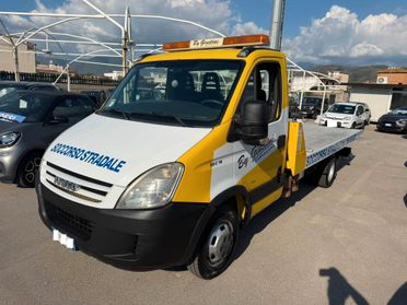 Iveco DAILY CARROATTREZZI SCARRABILE COMEAR