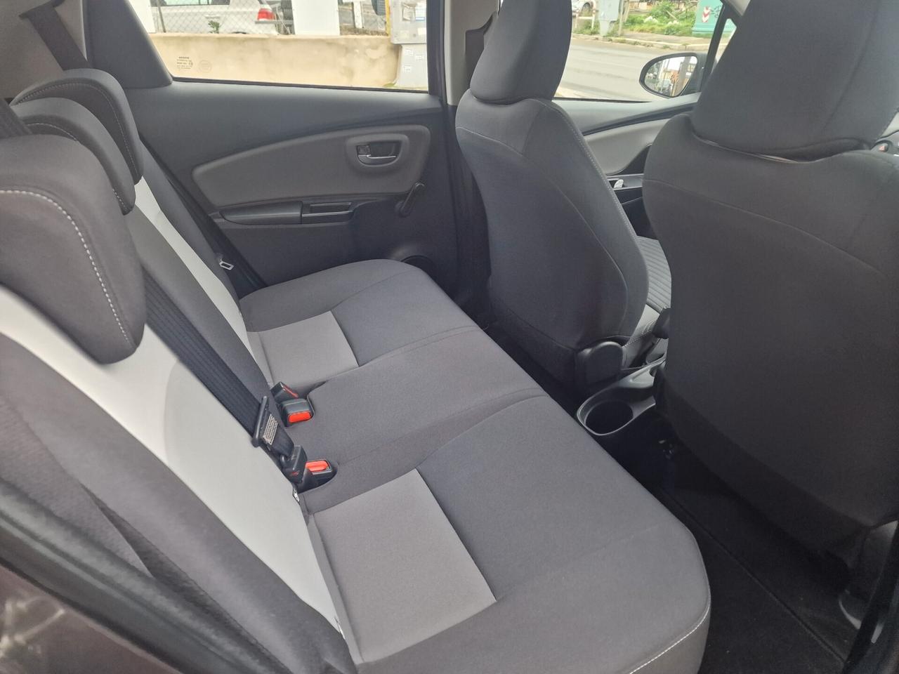 Toyota Yaris 1.5 Hybrid 5 porte Lounge
