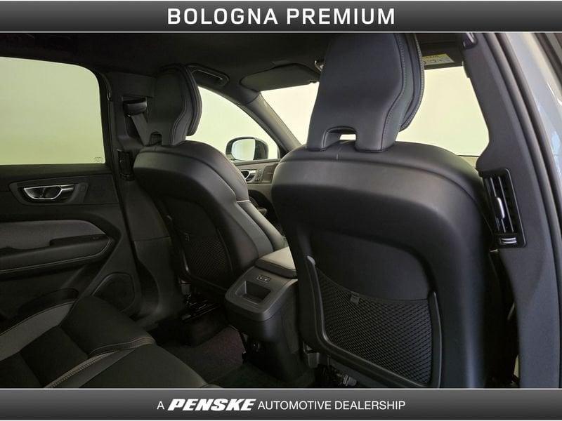 Volvo XC60 XC60 B5 AWD automatico Plus Dark