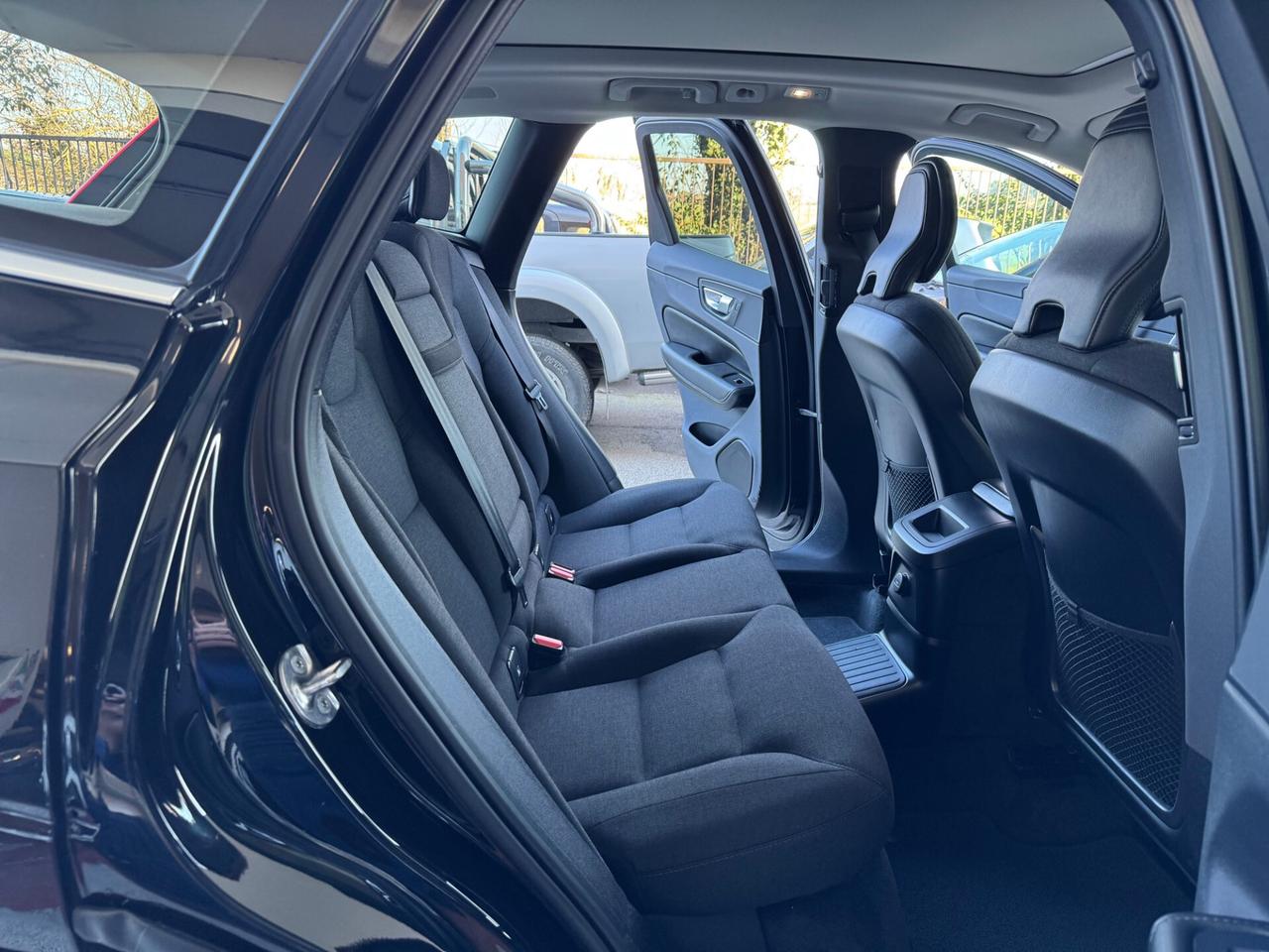 Volvo XC 60 XC60 T6 PHEV Expression AWD GARANZIA 24 MESI