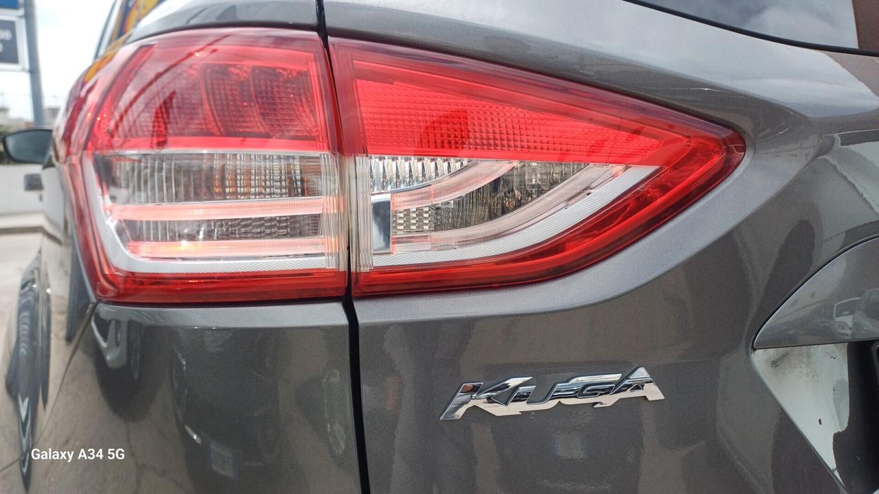 Ford Kuga 2.0 TDCI 140 CV 4WD Titanium