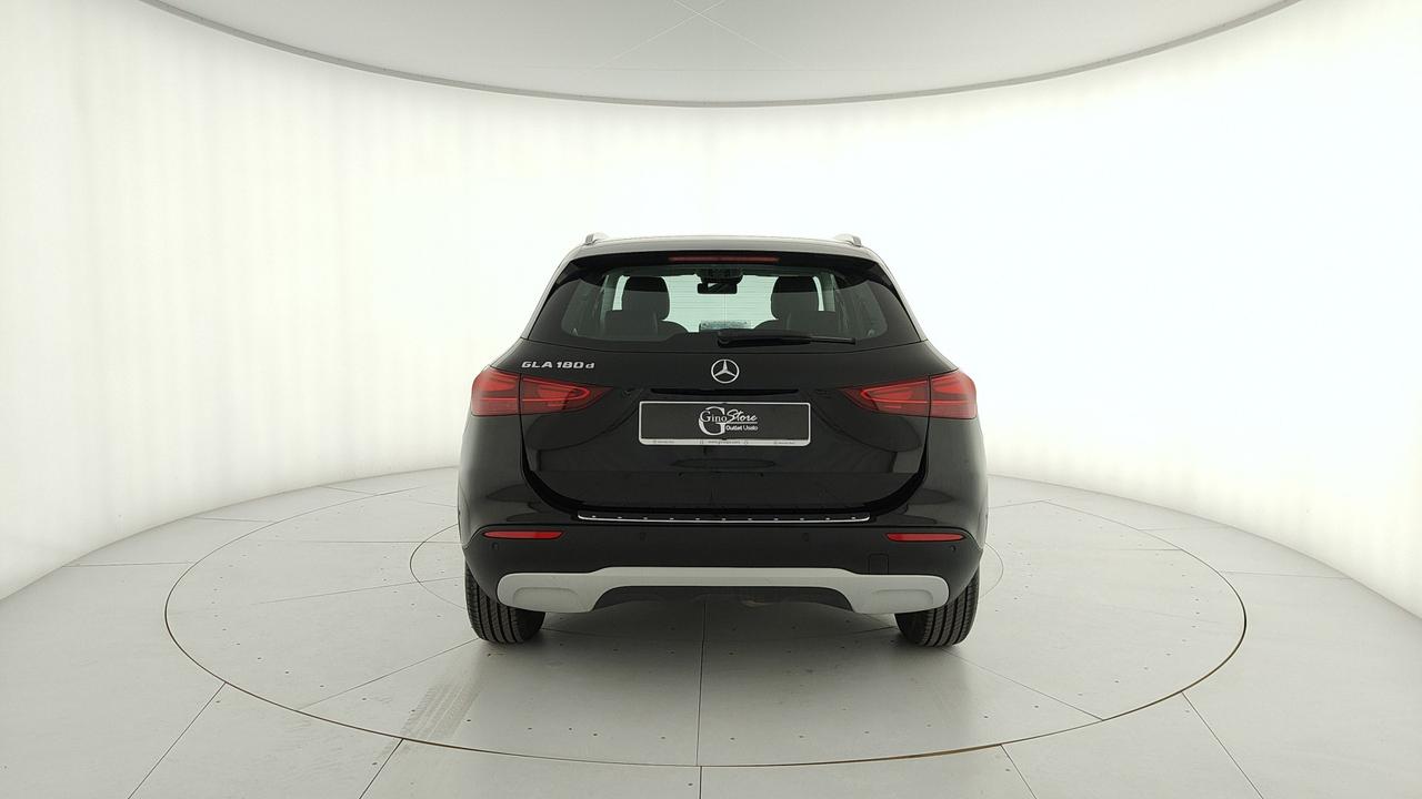 Mercedes-Benz GLA 180 d Advanced auto