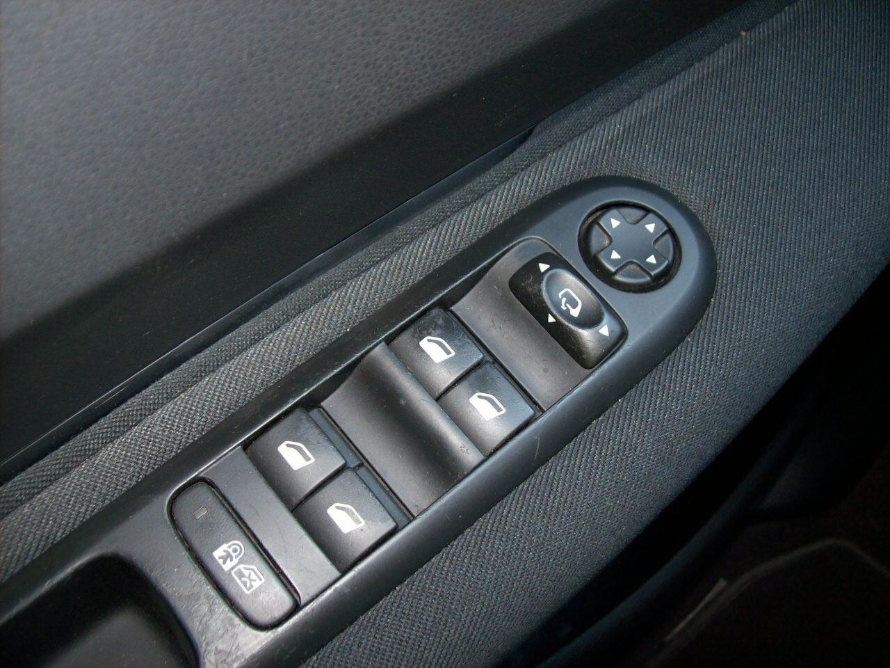 Peugeot 5008 2.0 HDi 150CV Allure Tetto Panoramico