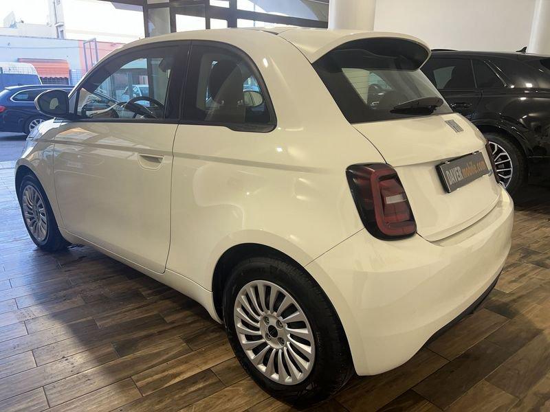 FIAT 500 Action Berlina