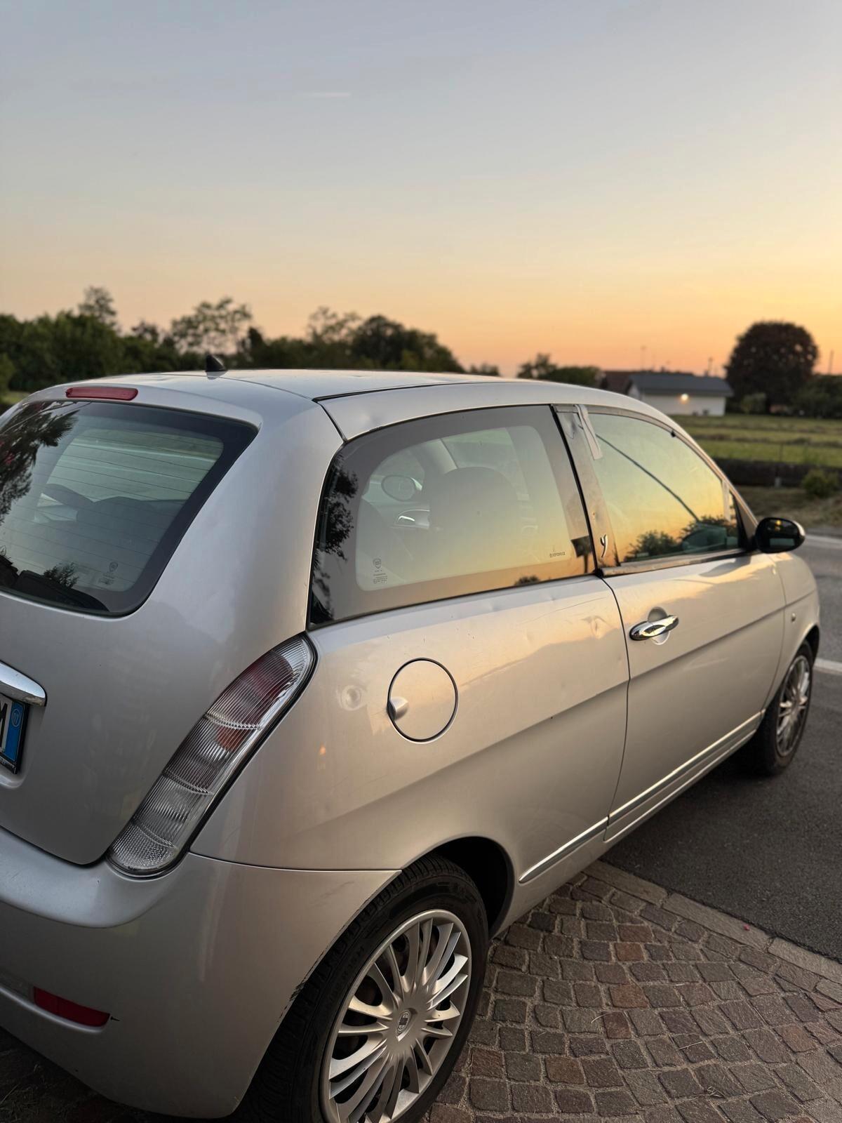 Lancia Ypsilon 1.2 Argento