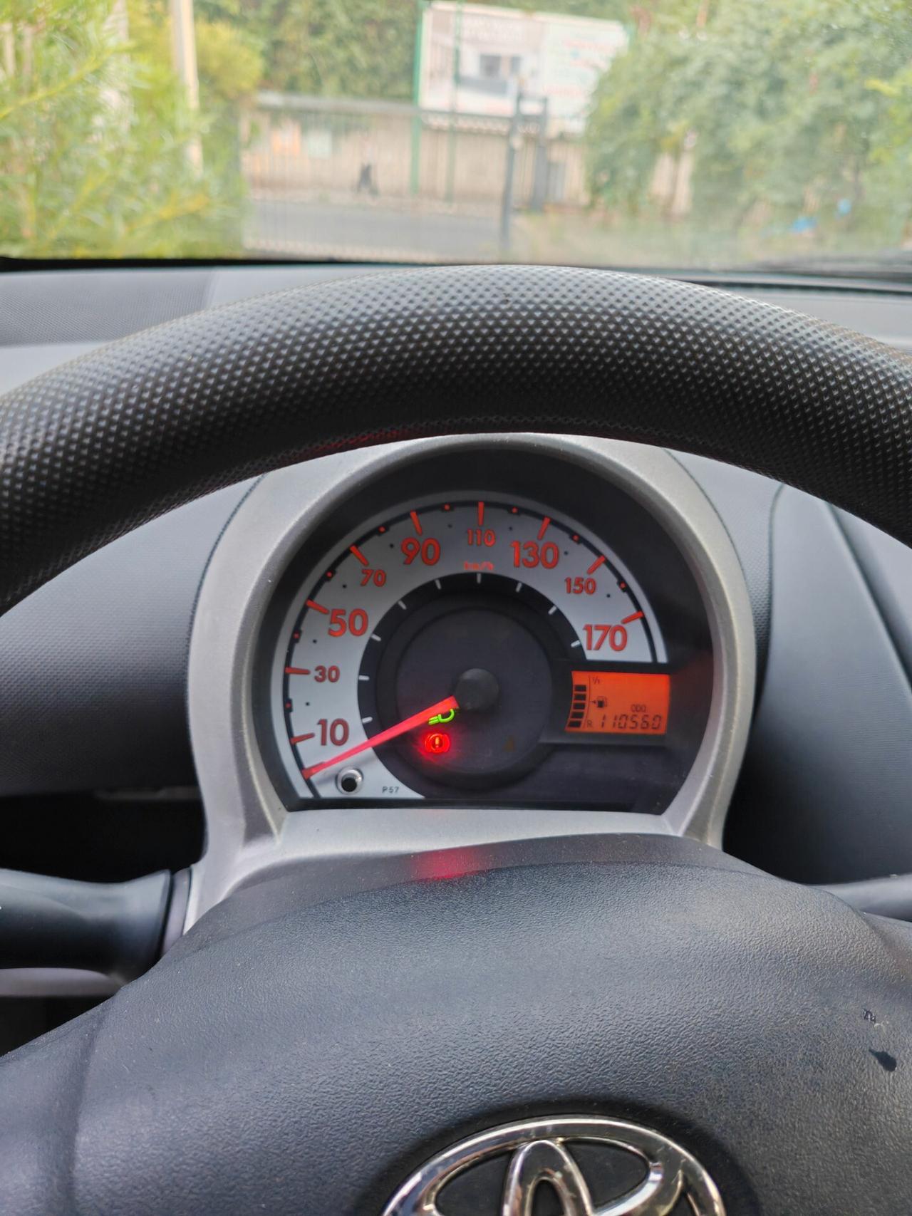Toyota Aygo FRIZIONE FATTA OGGI UNA BAMBOLA