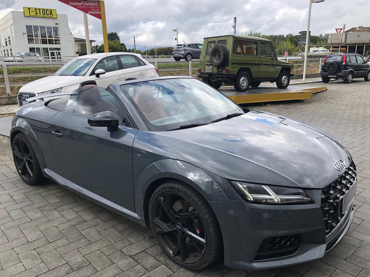 Audi TT TTS Roadster TFSI quattro S tronic 20 anniversary