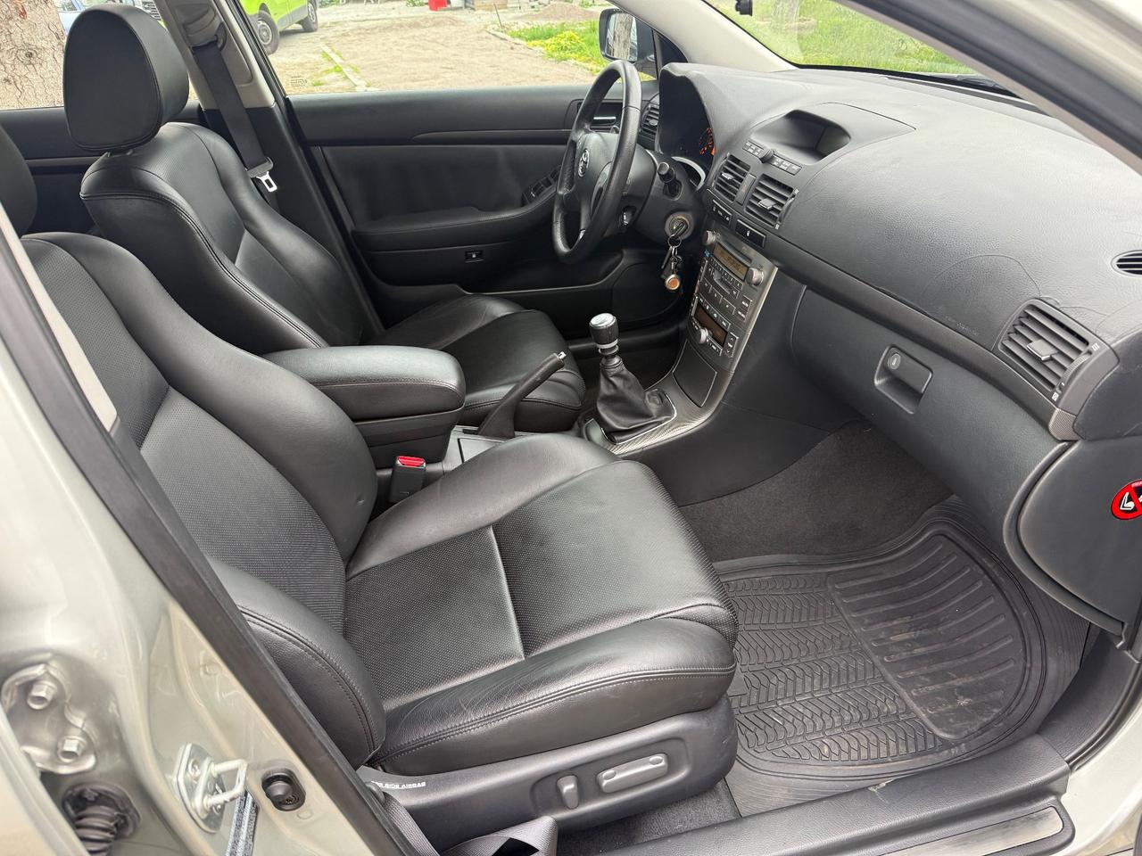 Toyota Avensis 2.2 D-4D 16V Station Wagon