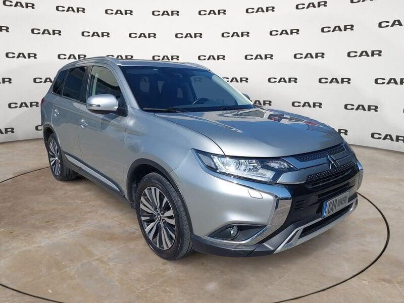 Mitsubishi Outlander Outlander 2.0 4WD GPL Bi-fuel CVT Instyle SDA 7 posti