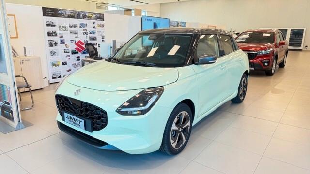 Suzuki Swift 1.2 Hybrid Top bicolor