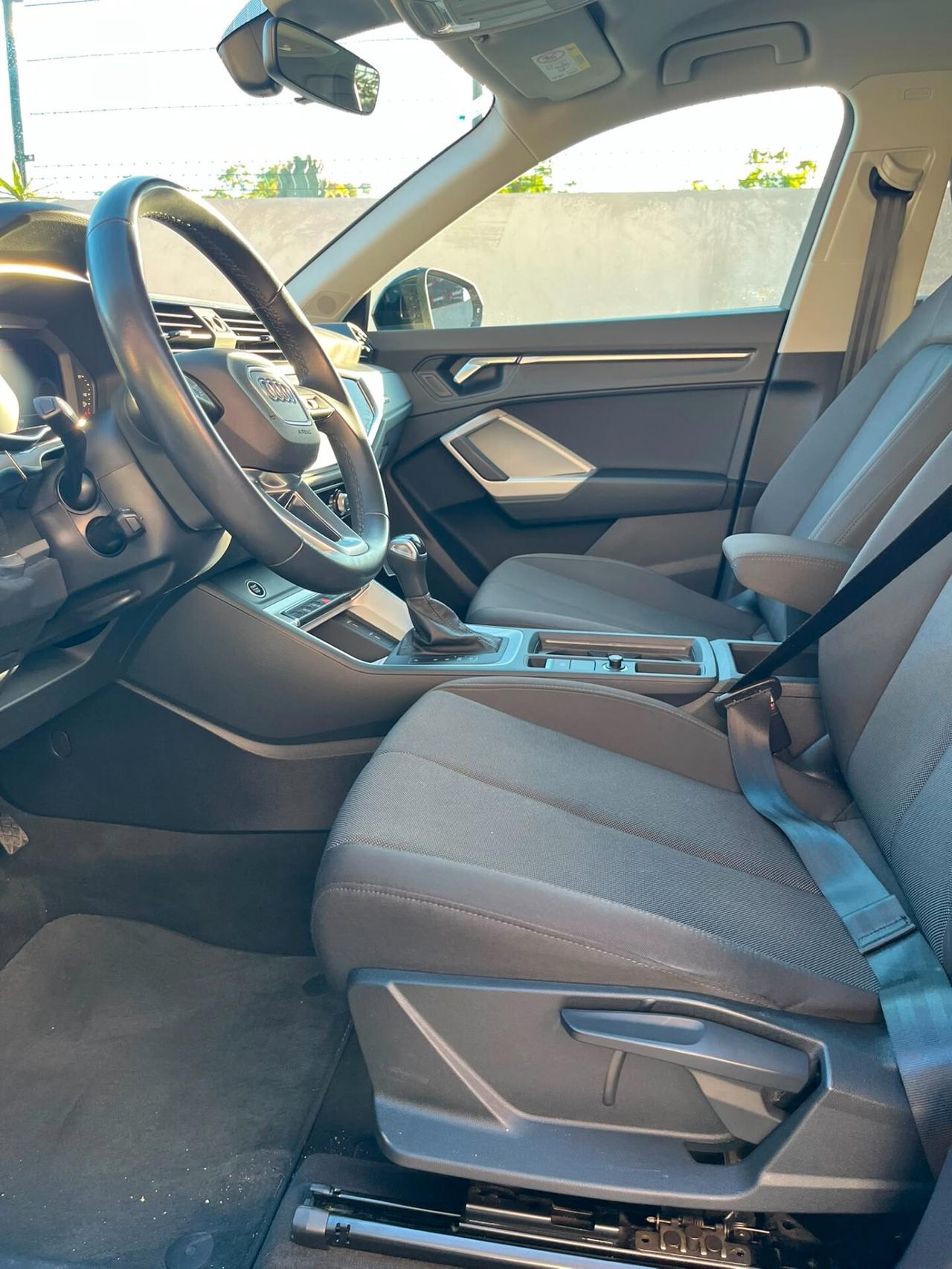 Audi Q3 35 TDI quattro S tronic Business Advanced