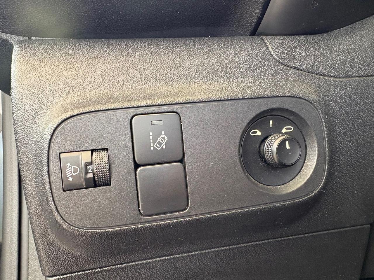 Citroen C3 Shine 1.6 Blue HDi 75 #12106