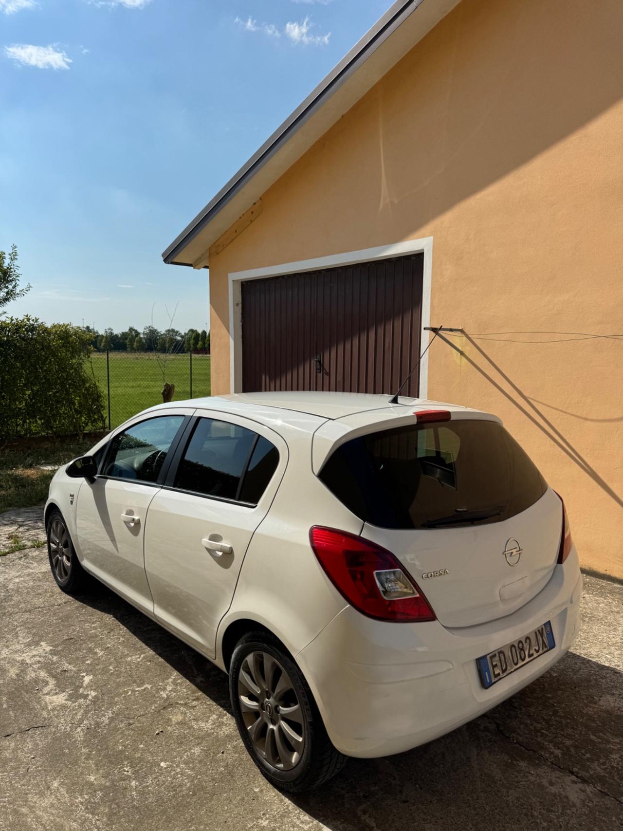 Opel Corsa 1.2 5 porte Edition