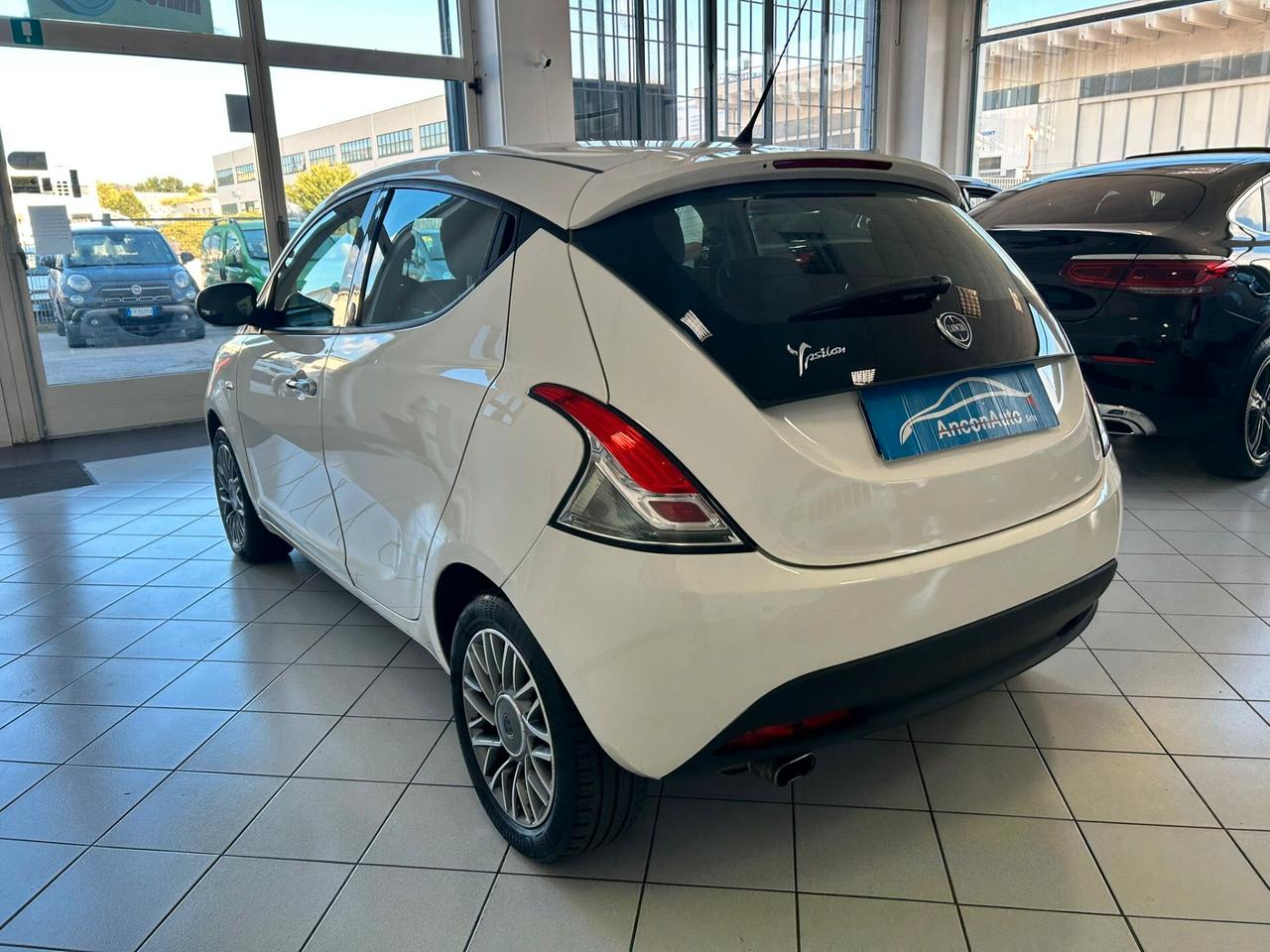 Lancia Ypsilon 1.2 GPL X NEOPATENTATI2013