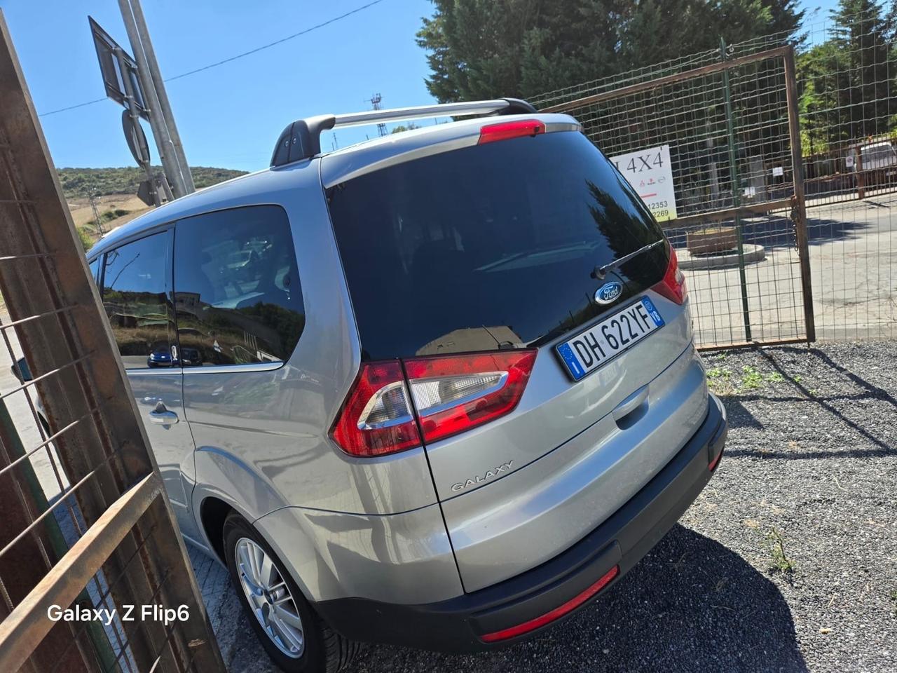 Ford Galaxy 2.0 TDCi 140 CV Ghia DPF