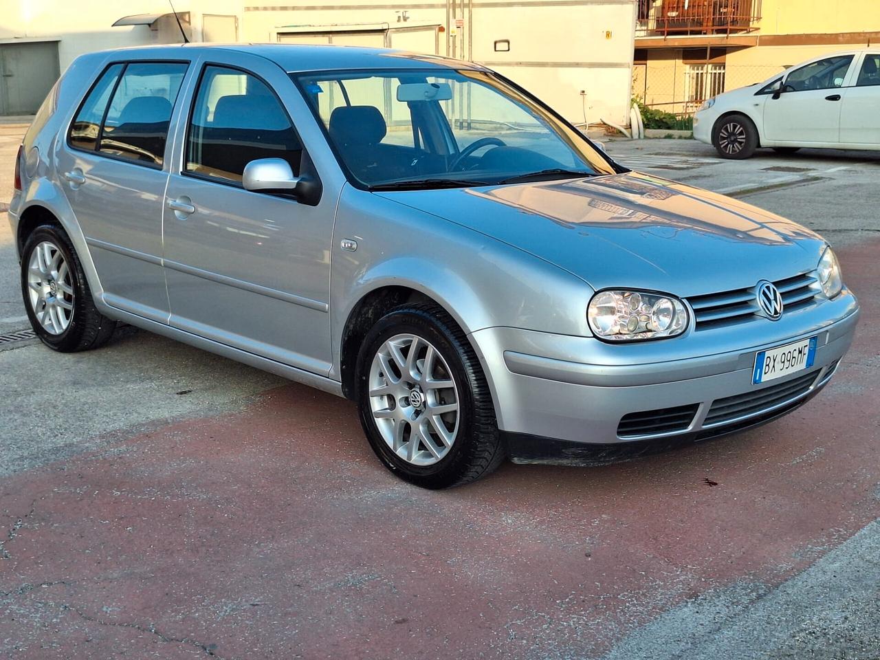 Volkswagen Golf 2002- 1.6B/102 CV AUTOMATICA HIGHLINE 150.000 NEOPATENTATI