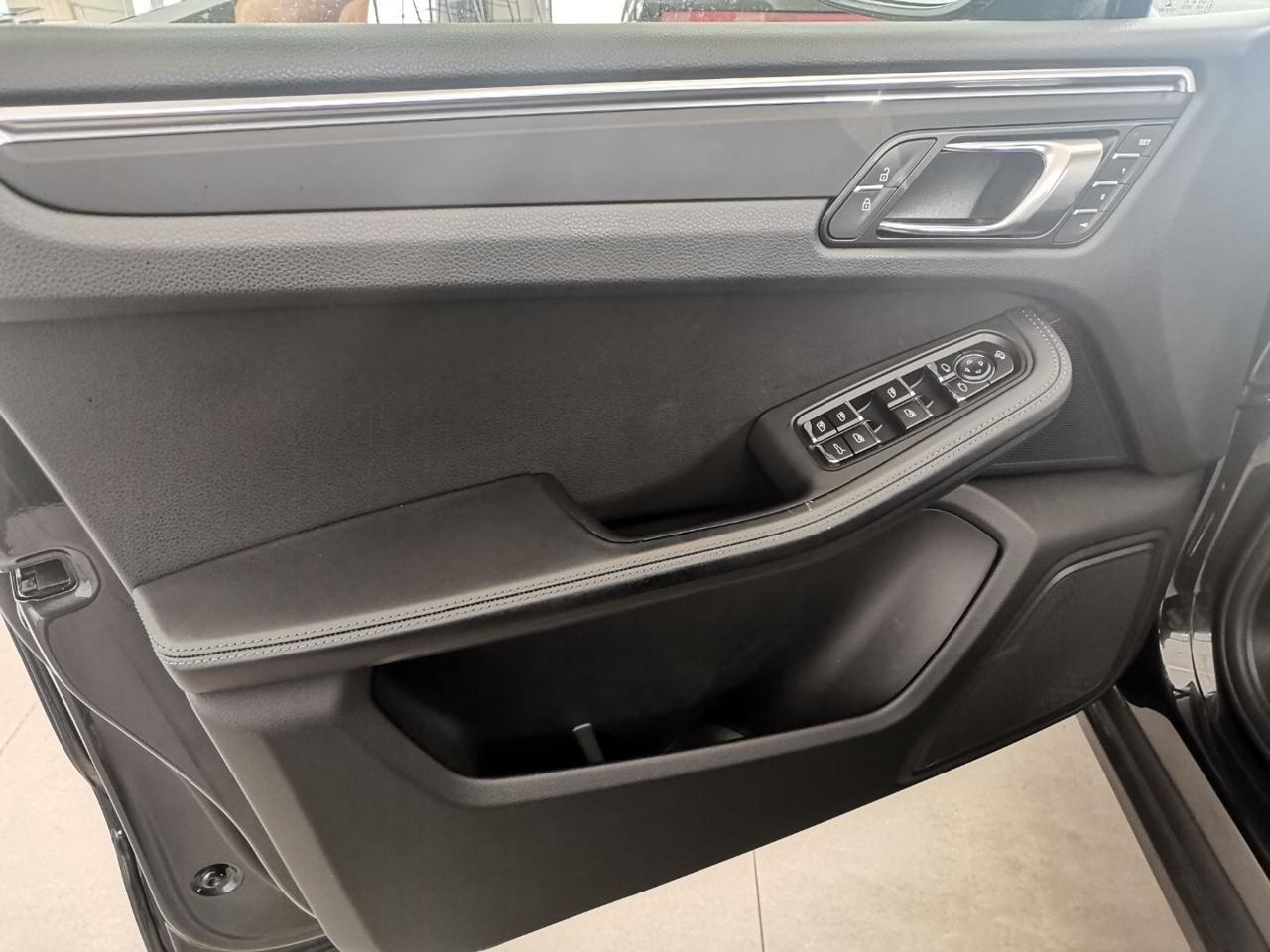 Porsche Macan 2.0 PDK