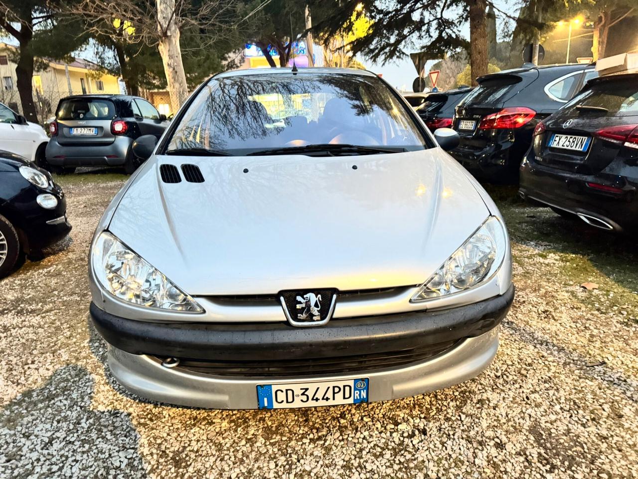 Peugeot 206 1.1 5p. XT