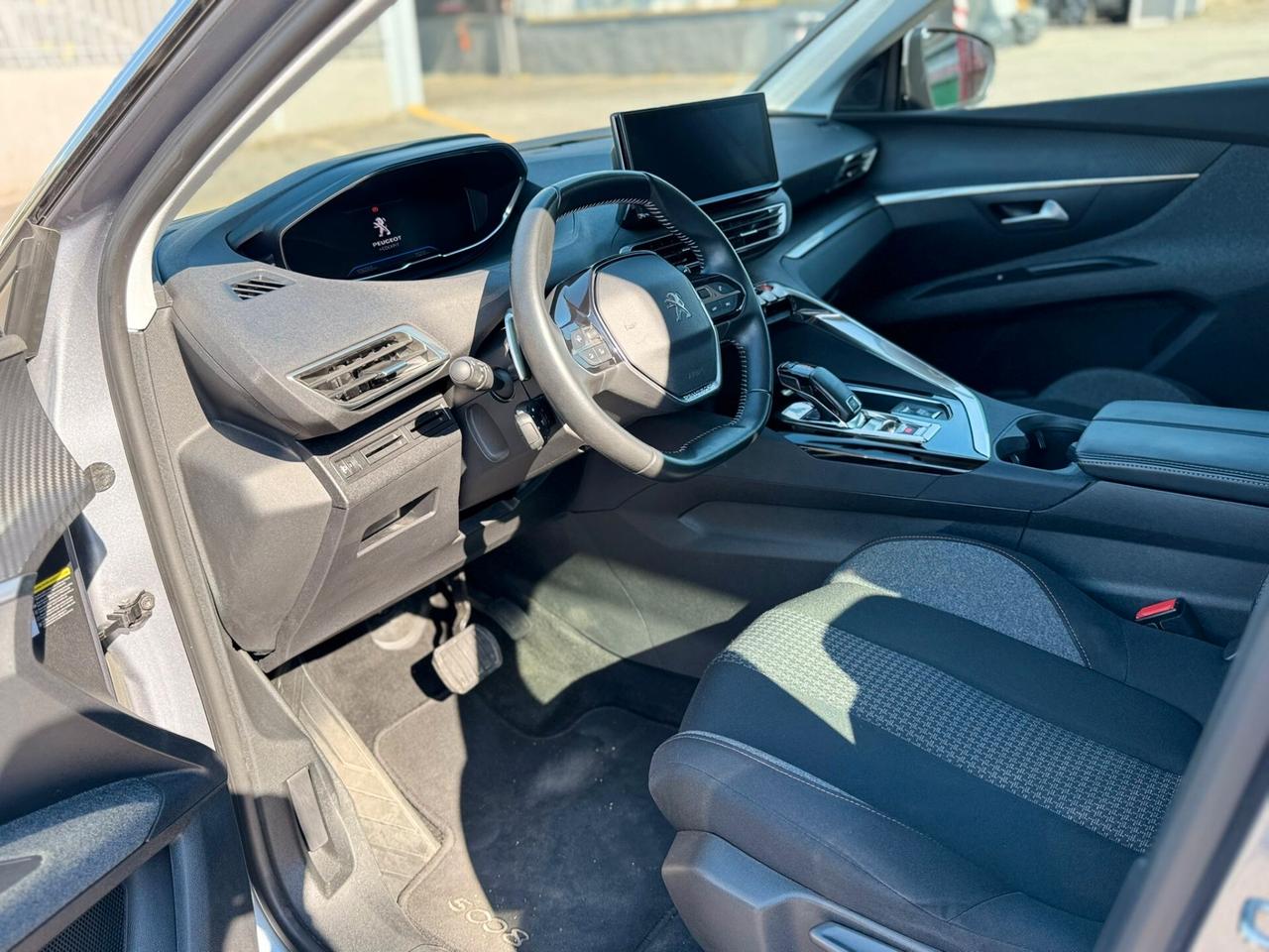 Peugeot 5008 1.5 Diesel 7 posti 131cv anno 03/2021 garanzia finanziamento Permute