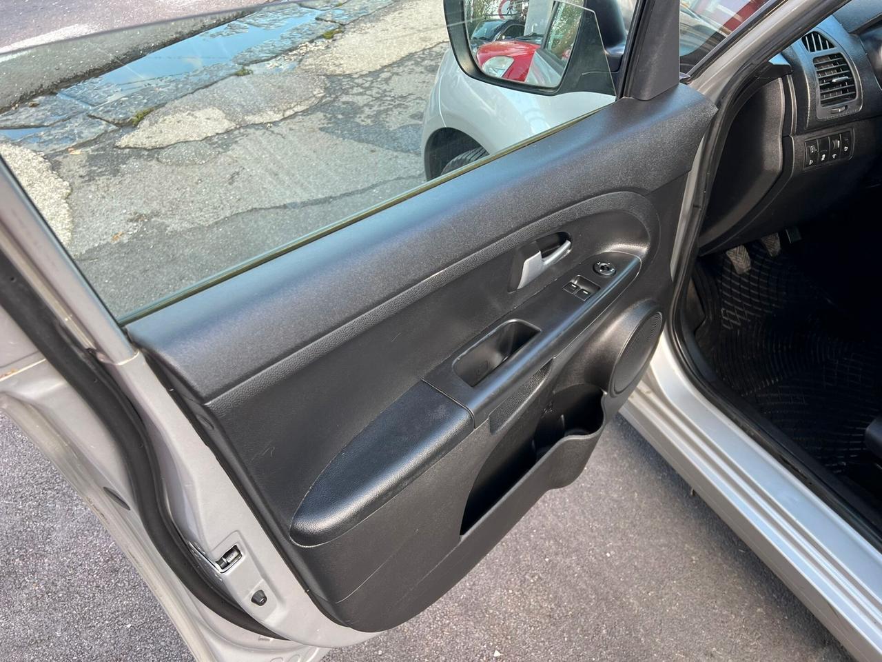 Kia Venga 1.4 CRDi 90 CV Crossover