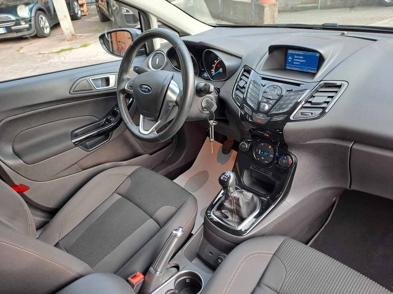 Ford Fiesta 1.2 60CV 5 porte Titanium