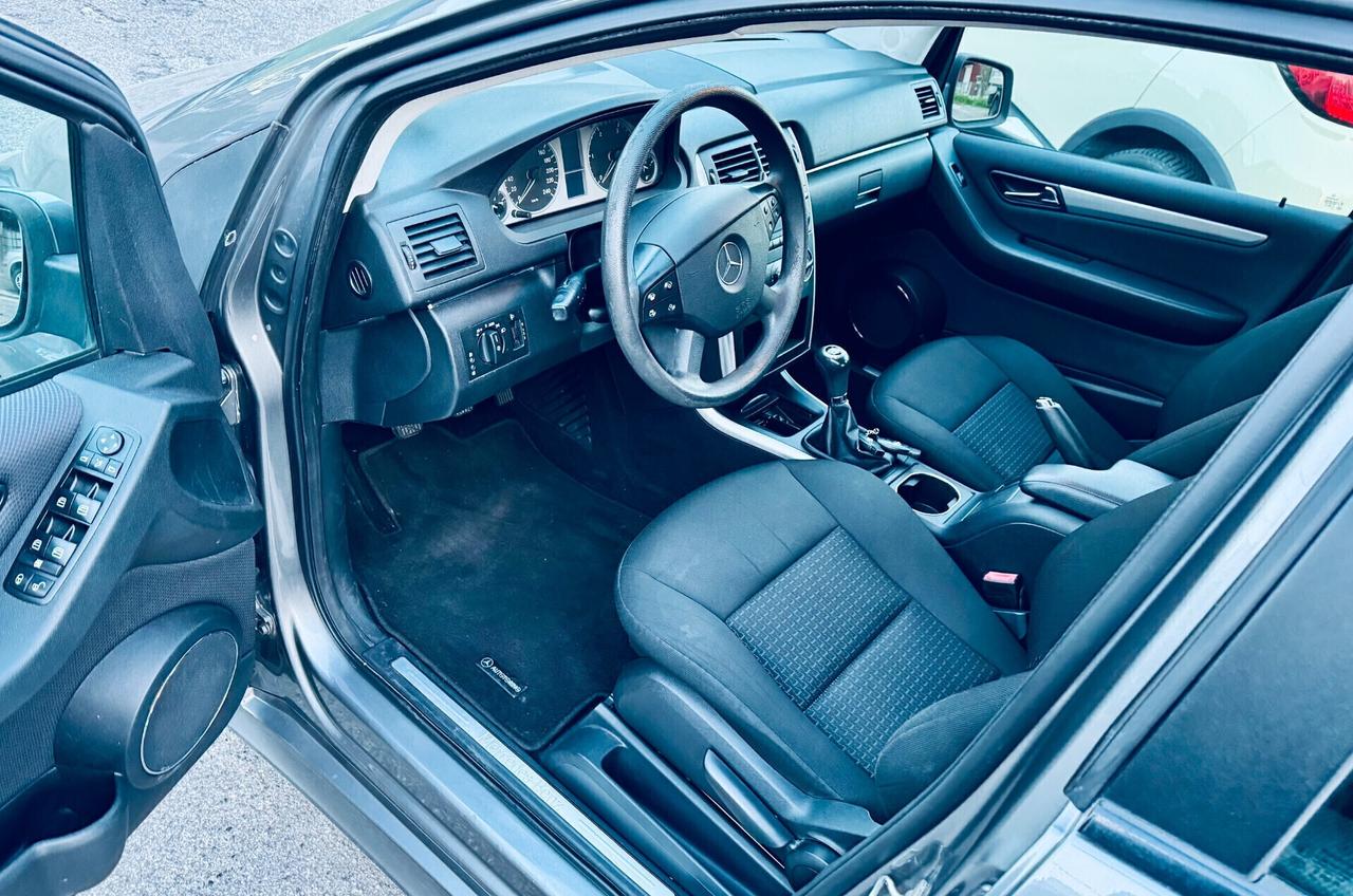 Mercedes-benz B 180 CDI Premium Ok Neopatentati