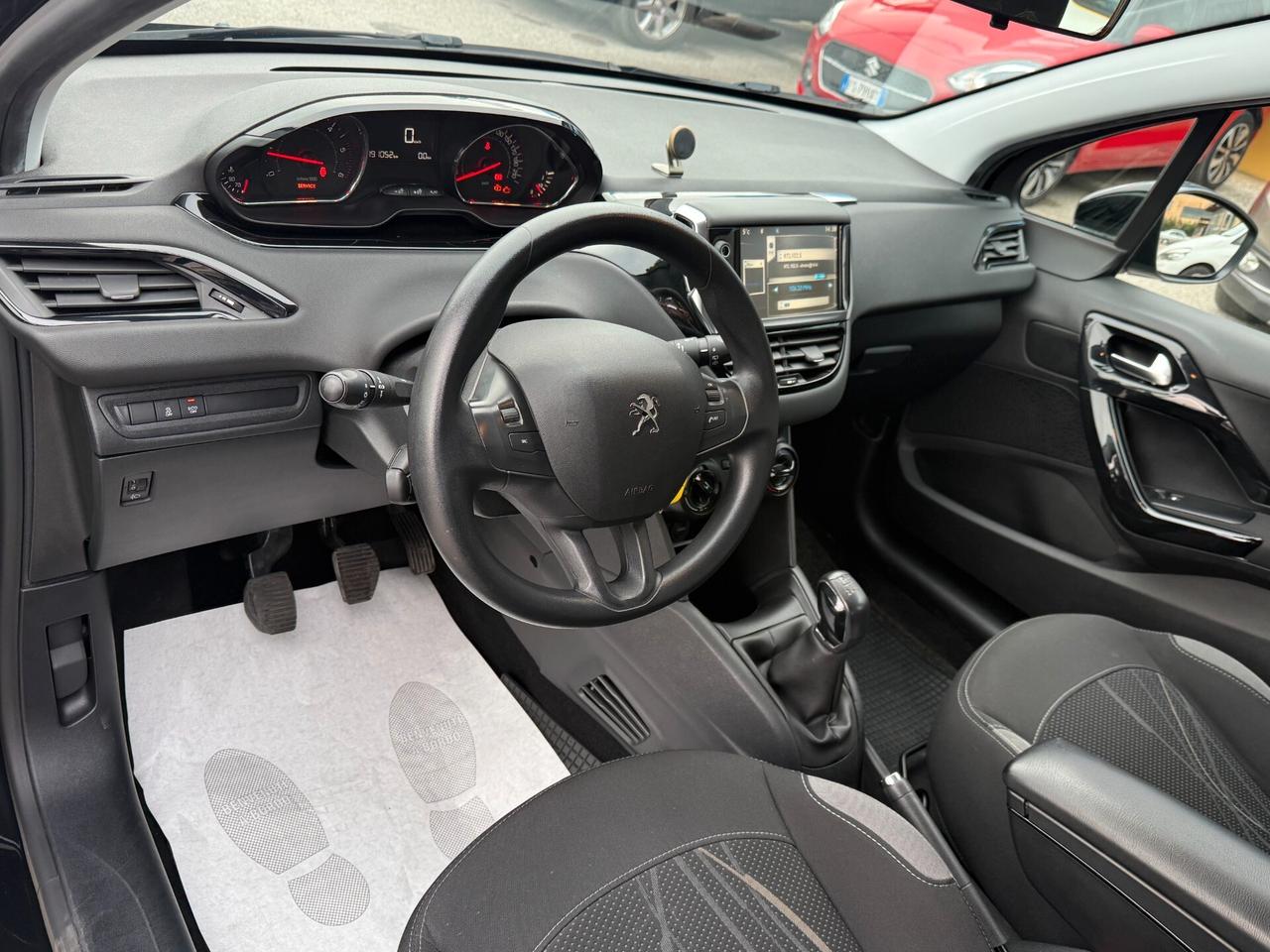 " UNA CHICCA " Peugeot 208 1.6 e-HDi 92 CV Allure