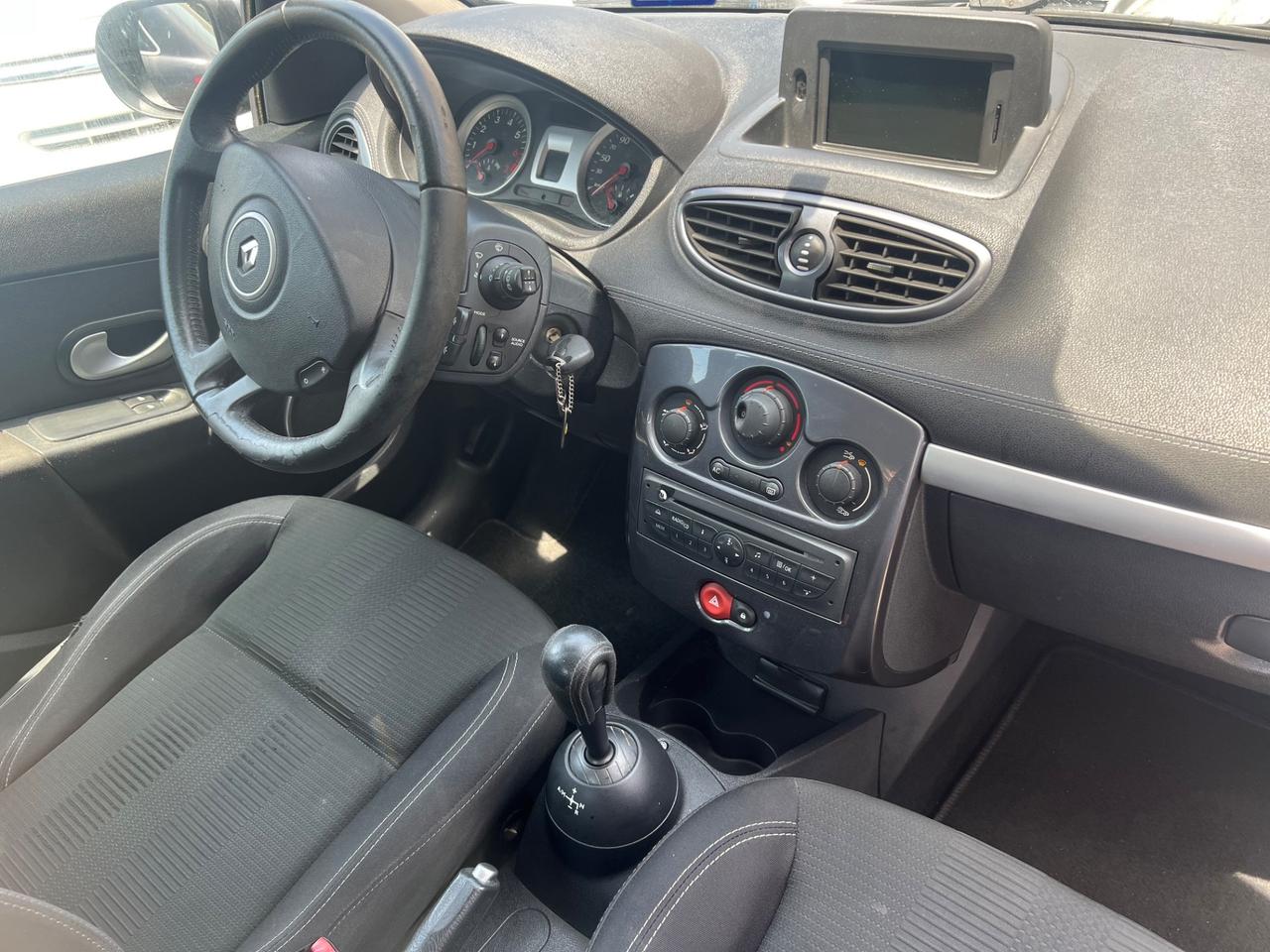 Renault Clio 1.2 -5 porte-Cambio Automatiko-