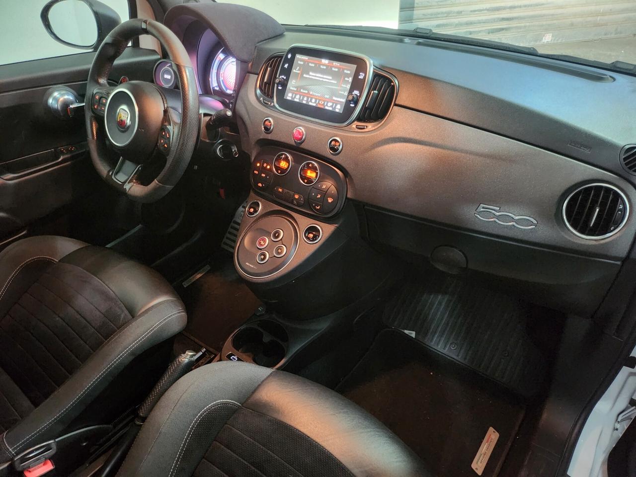 Abarth 595 1.4 Turbo T-Jet 180 CV Competizione