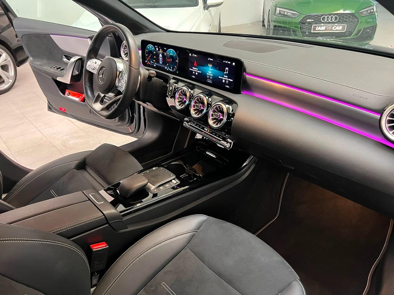 Mercedes-benz A 180 d AMG PREMIUM