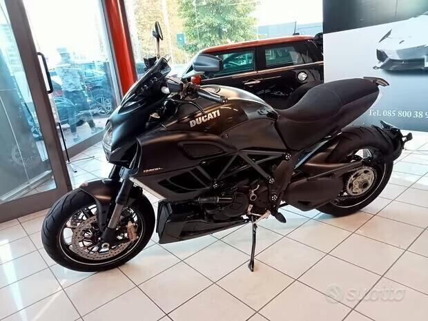 Ducati Diavel 1200 CARBON FINANZIABILE 6100KM