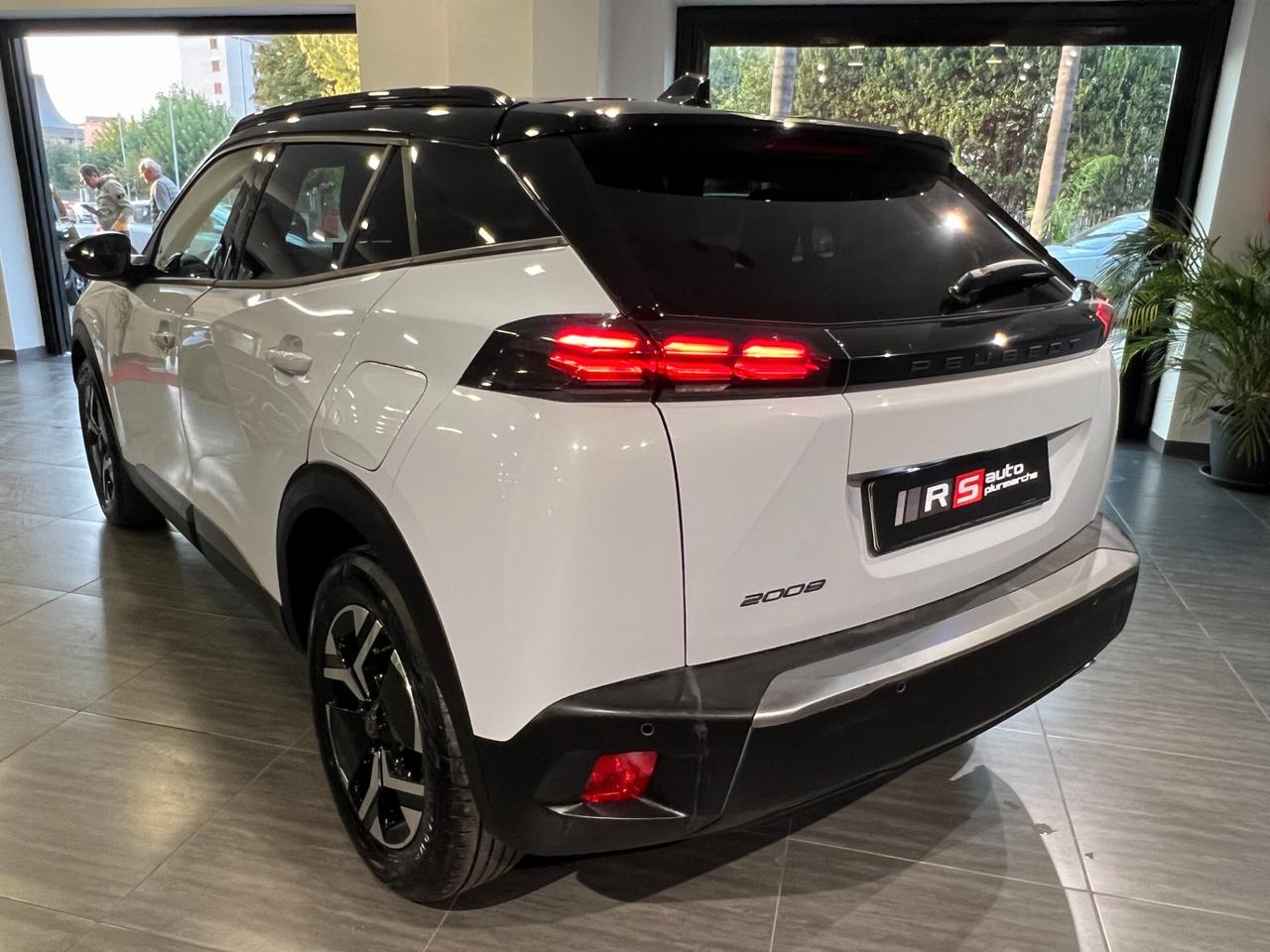 Peugeot 2008 BlueHDi 130 S&S EAT8 Allure