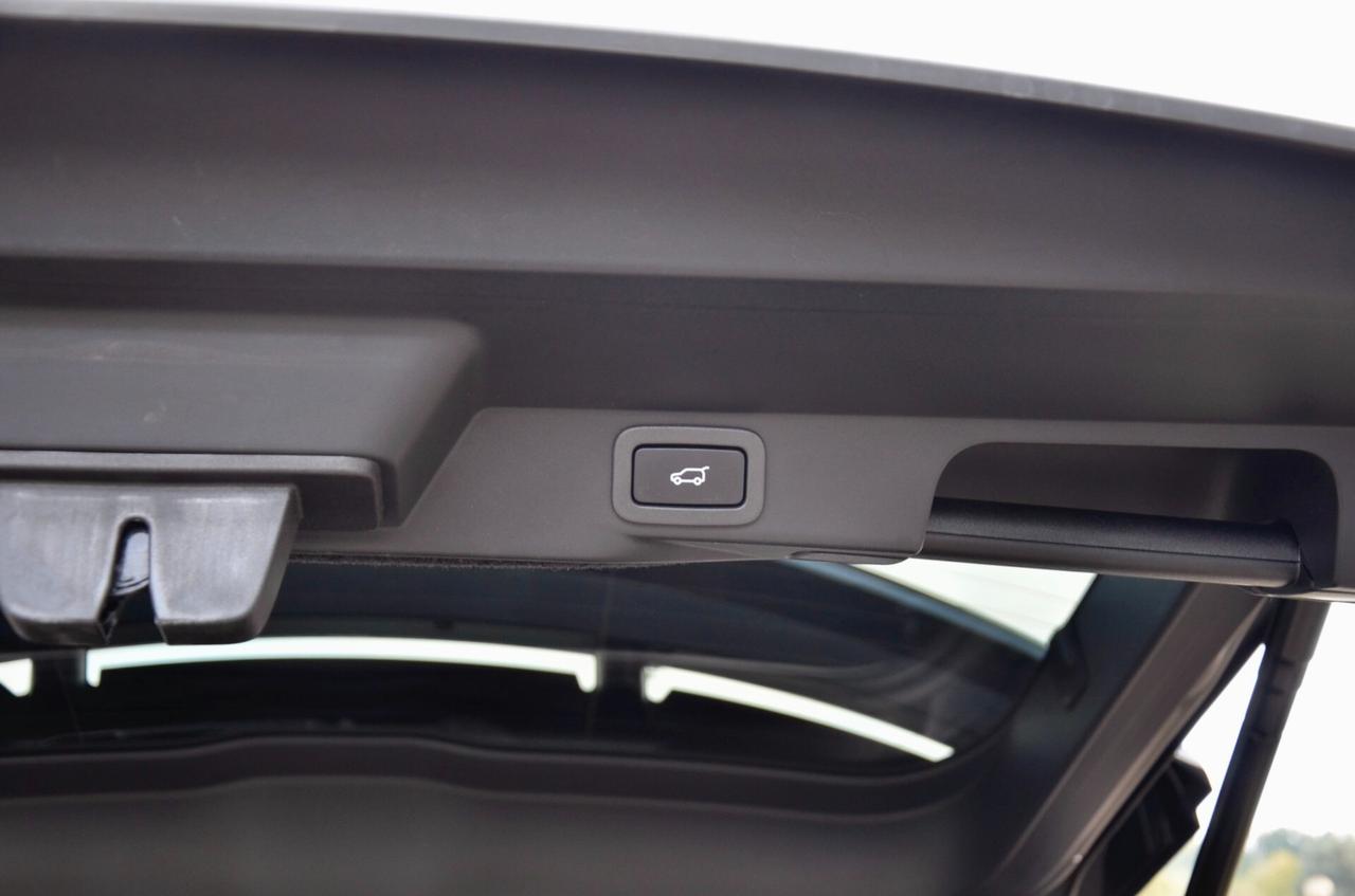 LAND ROVER RANGE ROVER SPORT 2.0 P400e PHEV PLUG IN HSE DYNAMIC 404cv AUTO, UFF ITALIANA, SERVICE LAND ROVER, TETTO, HI-FI MERIDIAN, PELLE, FARI FULL LED, RETROCAMERA, 21", PERMUTE
