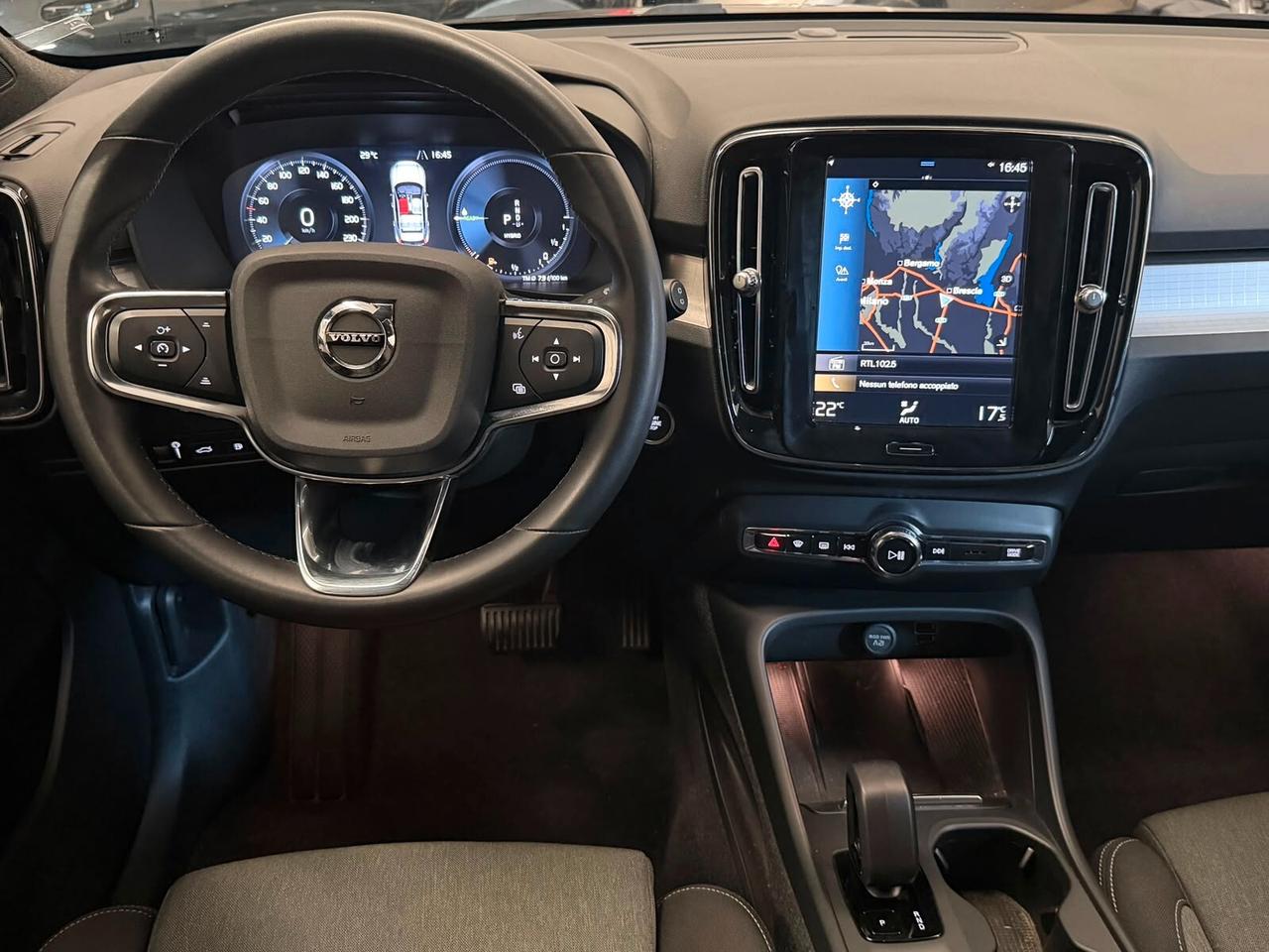 Volvo XC40 B3 automatico Core