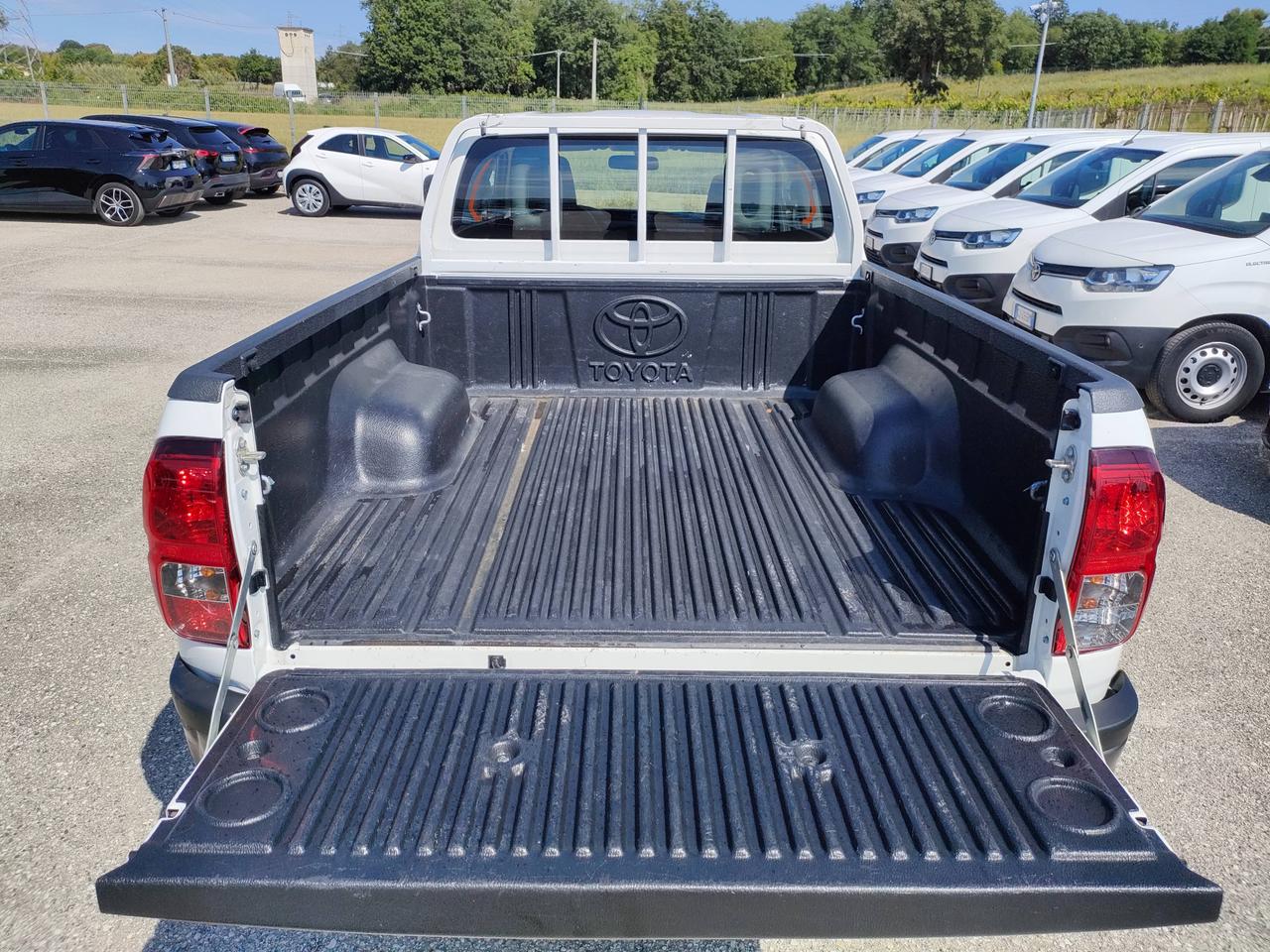 TOYOTA Hilux 2.4 d-4d C&C 4x4 Comfort