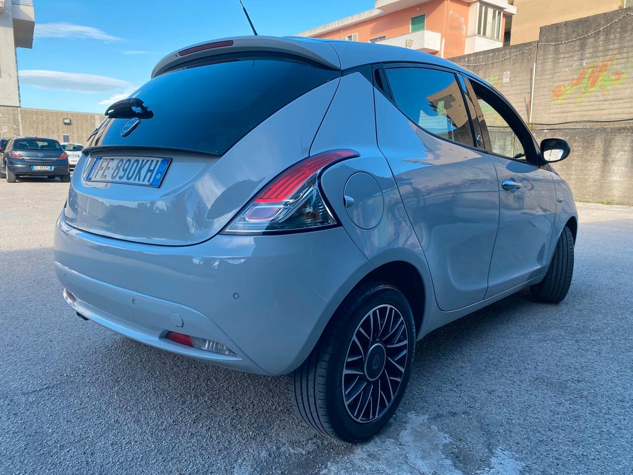 Lancia Ypsilon restyling 1.2 GPL 69 CV FULL OPT 2016