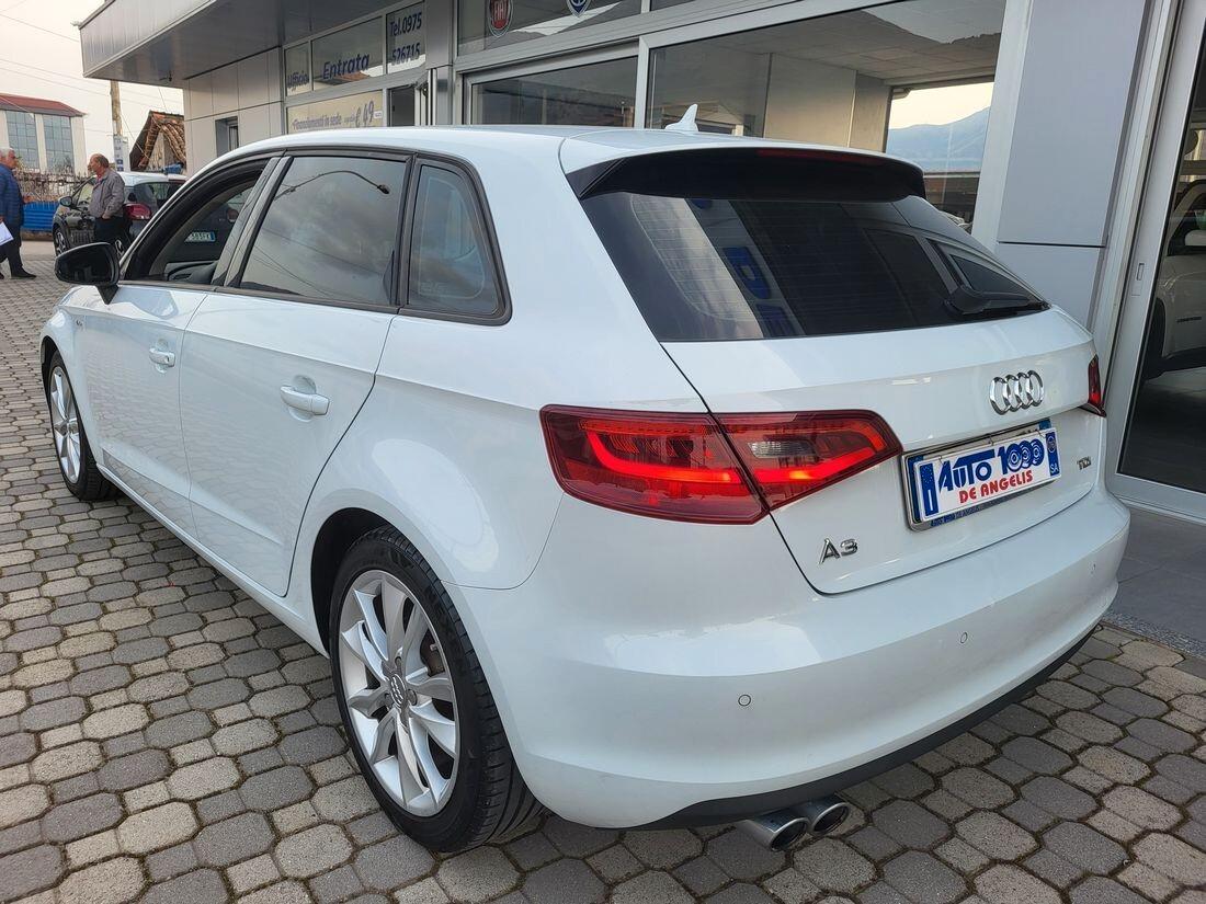 Audi A3 SPB 2.0 TDI 150 CV S tronic + F1 ***S-LINE EDITION ***