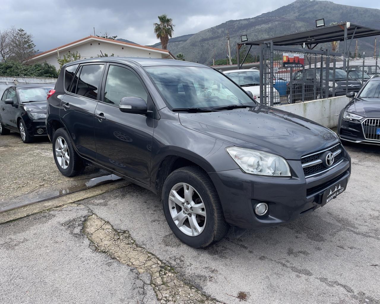 Toyota RAV 4 RAV4 2.2 D-4D 150 CV DPF Luxury