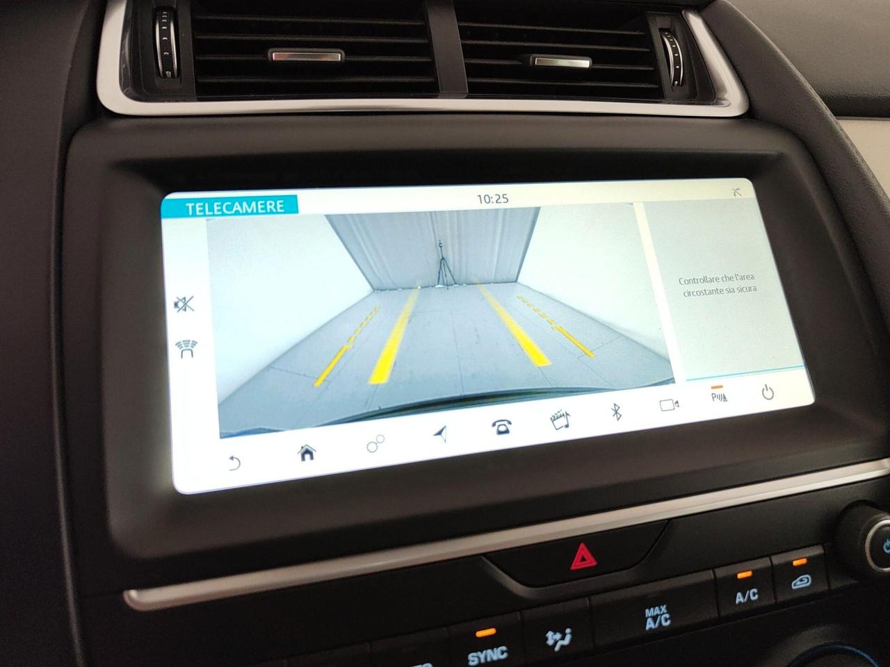Jaguar E-Pace 2.0D 150 CV R-Dynamic S