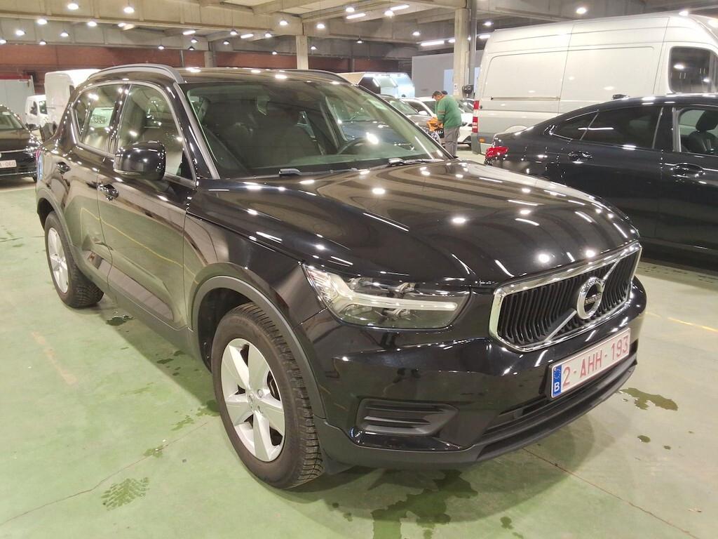 VOLVO XC40 2.0D D3 150CV 6M. MOMENTUM CORE ( FARI LED - COCKPIT - CRUISE - NAVI - SENSORI POST. )