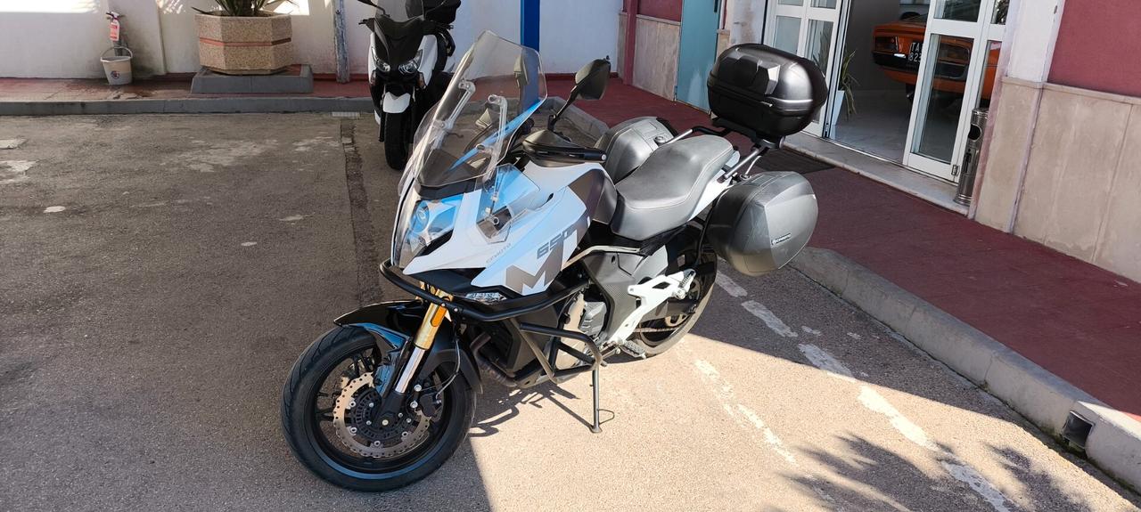 Cf Moto 650 MT anno 2023