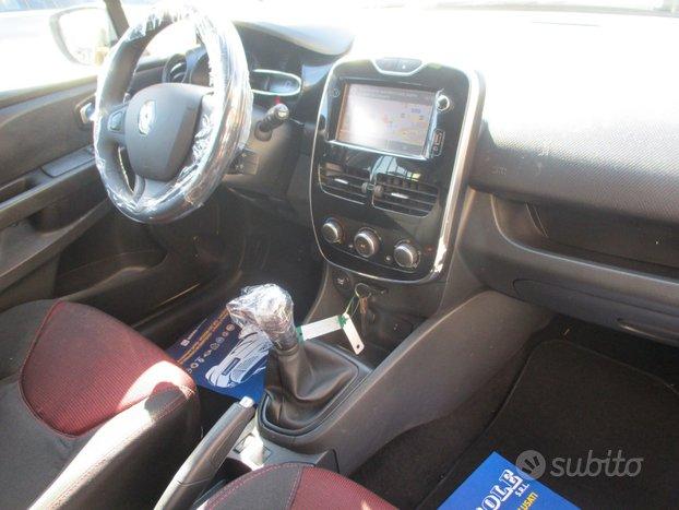 RENAULT CLIO SPORTER 1.2 EURO 6 BENZINA +600.00 GPL NUOVO