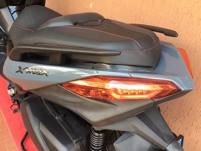 Yamaha X-Max 300 TECH MAX ABS