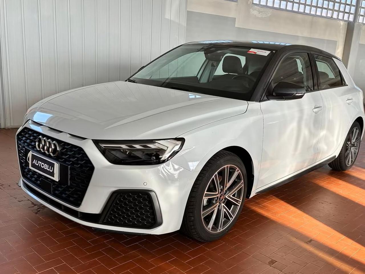 Audi A1 sportback 30 1.0 tfsi admired 110cv s-tronic
