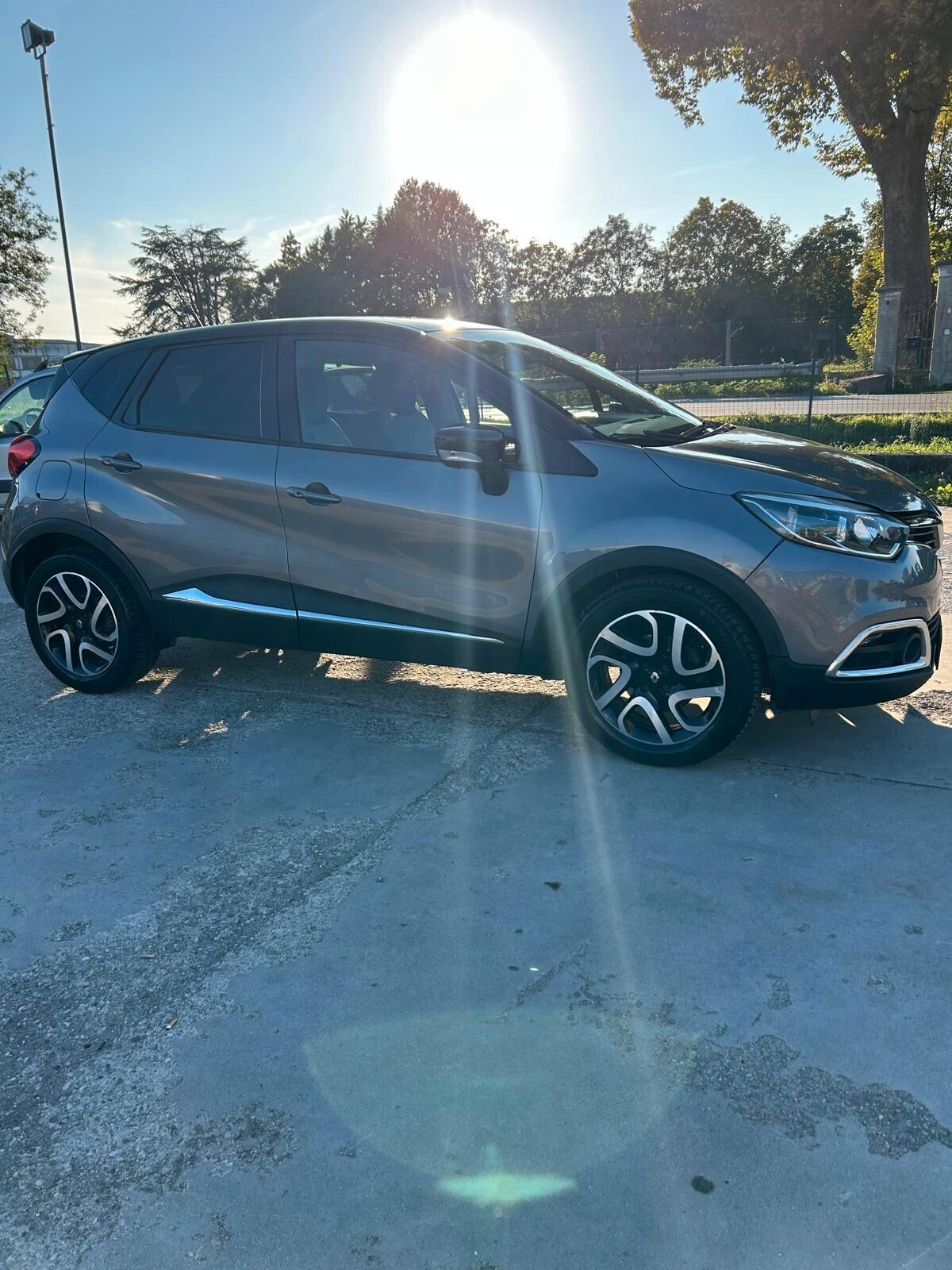 Renault Captur TCe 120 CV EDC Start&Stop Energy Intens 1.2 BENZINA Automatica Ok Neo patentati