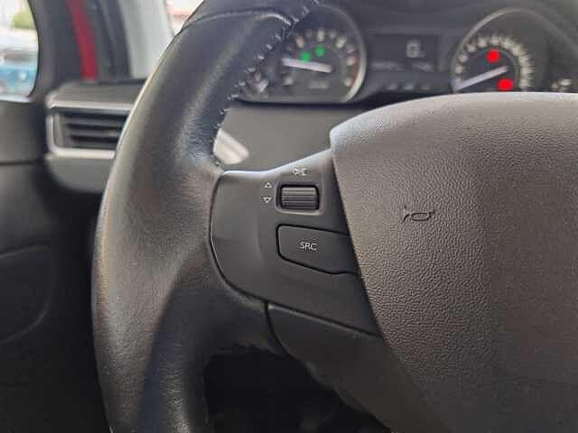 Peugeot 2008 BlueHDi 100 S&S Signature